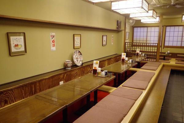 鳥伊勢　関内店 焼鳥の内装・外観画像