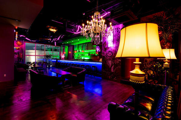 CAFEBAR GULDILOCKS カフェ＆バーの内装・外観画像