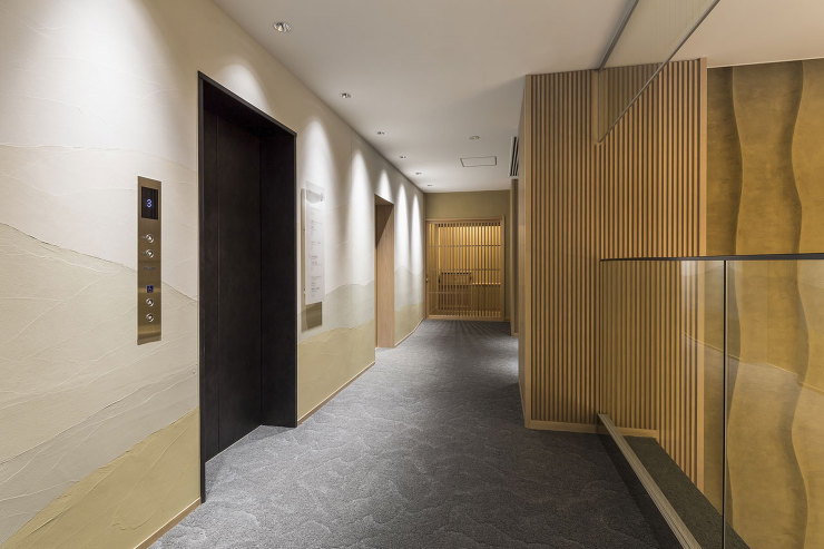 Works＜株式会社 松栄堂 薫習館　2階エレベーターホール＞写真