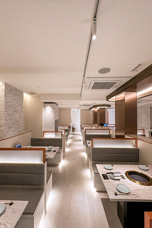 Works＜大阪なんば　築間焼肉 千日前店＞写真