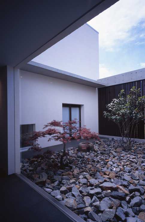 TwinCube - WORKS | 西...