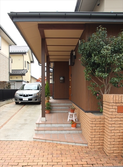 玄関アプローチ