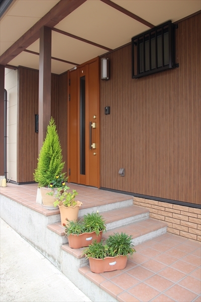 玄関アプローチ