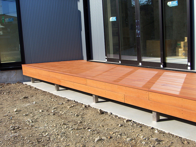 失敗から学ぶ、後悔しないウッドデッキのDIY