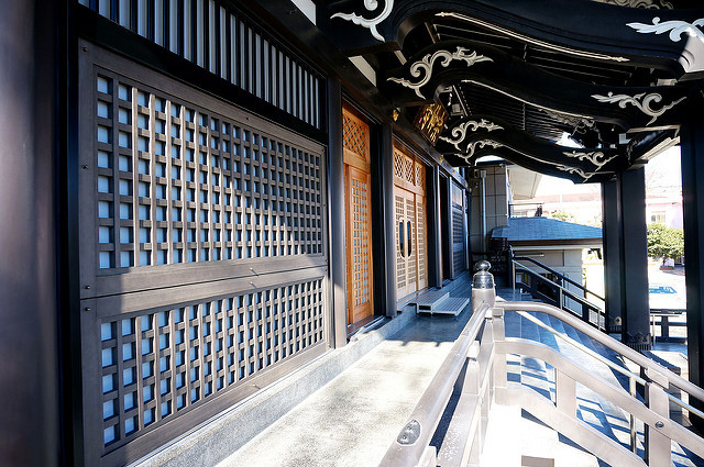 樹脂ウッドデッキ耐用年数や経年劣化について