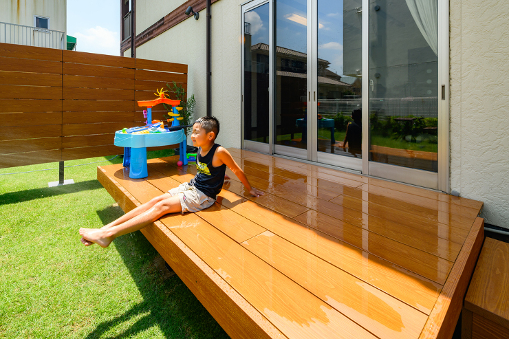 現代の生活リズムに即した
新建材・彩木―