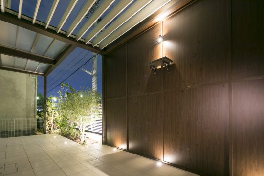 神戸市垂水区のライティングがお洒落なテラスの施工例