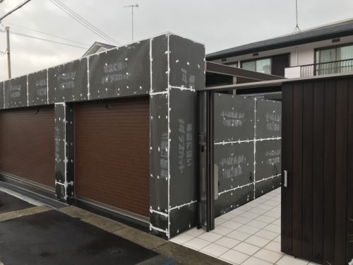 三和シャッター　エレガノ施工中