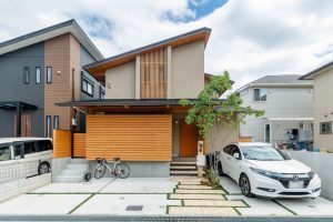 広がりを感じられる片流れ屋根のお家