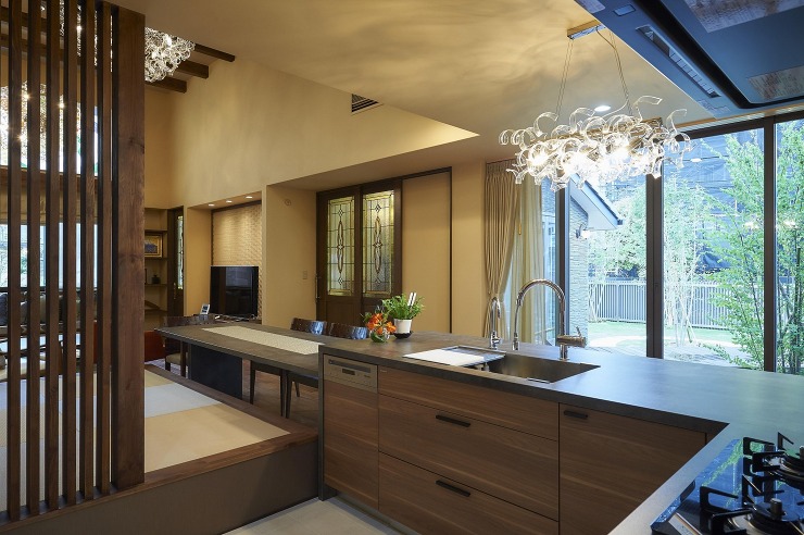 Ｌ字の広いキッチンの画像