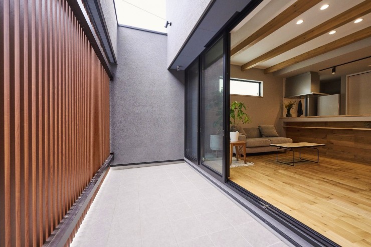 プライバシー性を守り、開放感を生み出すインナーテラスの画像