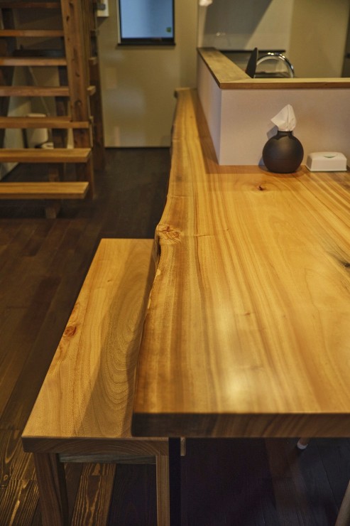 世界に一つしかない、唯一無二のダイニングテーブルの画像
