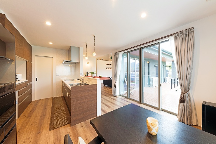 コテージのような”非日常”を感じる平屋。...