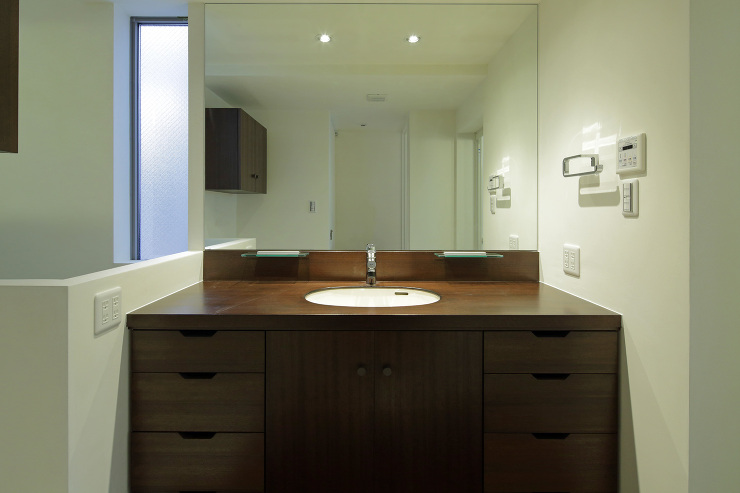 ねことひきこもる家　洗面脱衣室