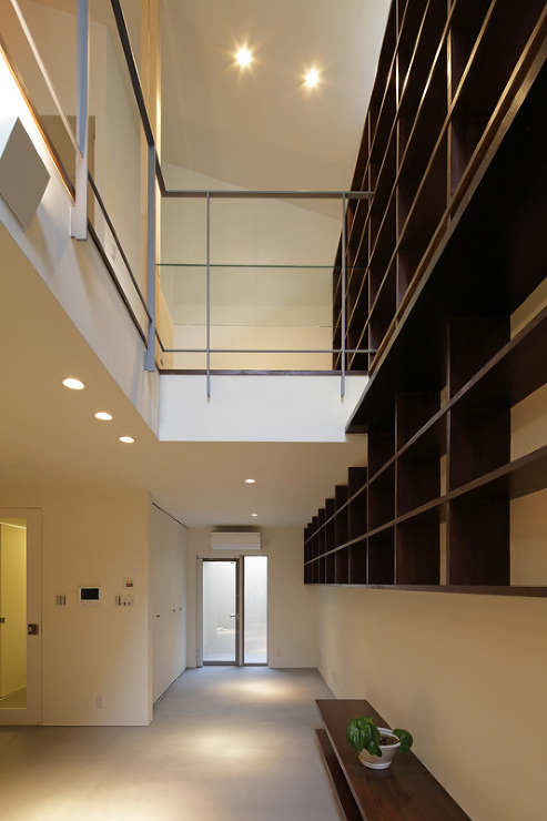 ねことひきこもる家　リビング吹き抜け