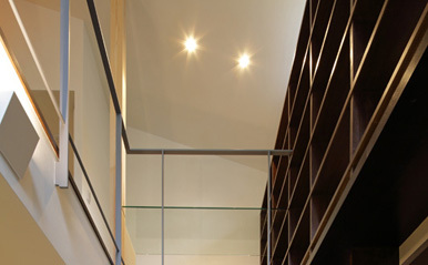 ねことひきこもる家　リビング吹き抜け