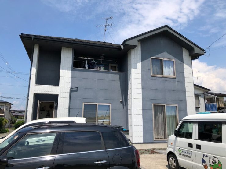 【奥州市】外壁塗装へのこだわりは、ユニバーサルホームの家に似合う濃紺色の採用でした。理想に近い完成となり感謝、感謝です。