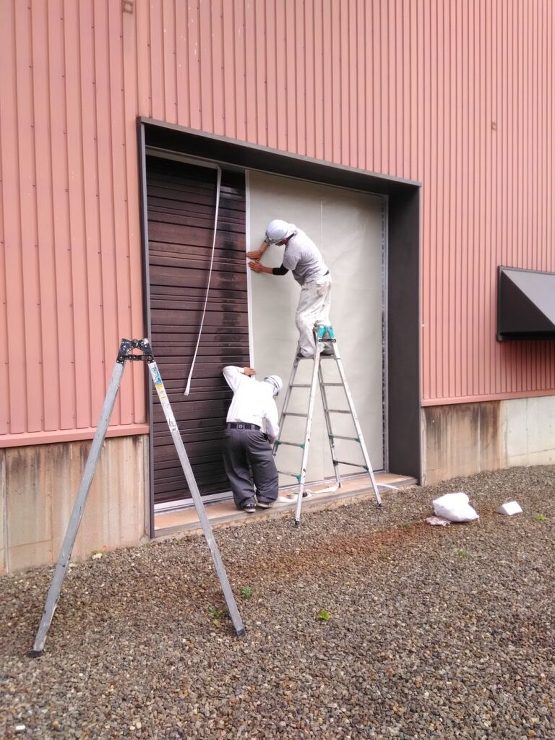 【金ヶ崎町】遮熱シート施工で、南・西側からの日差しによる暑さ対策をしました。