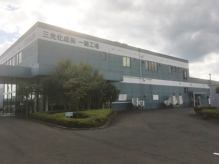 【一関市】道路沿いで汚れが気になることが悩みでしたので、外壁塗装は超低汚染塗料で塗装をお願いしました。