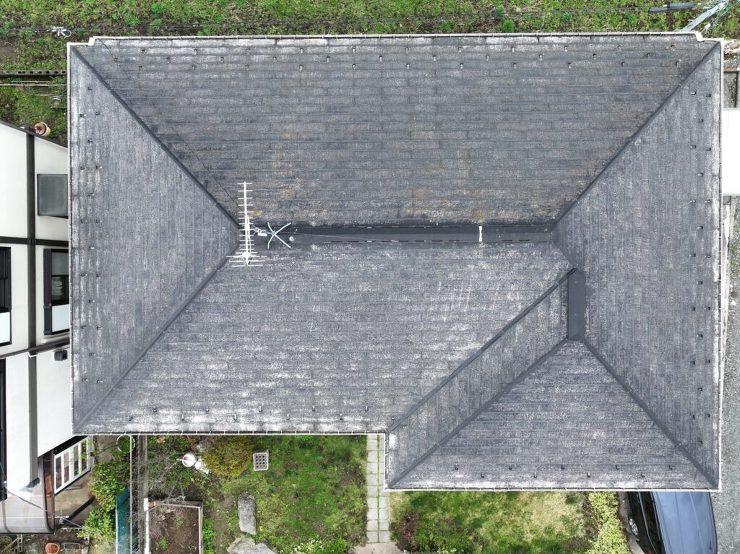 【奥州市】仕上がりのイメージをカラーシミュレーションできたから、屋根の色にもマッチしたツートンカラーで外壁塗装を依頼できました。