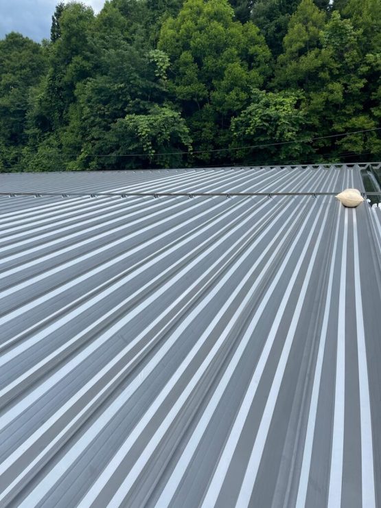 【奥州市】プレカット工場の暑さ対策にサーモバリアスカイ工法を施工しました。