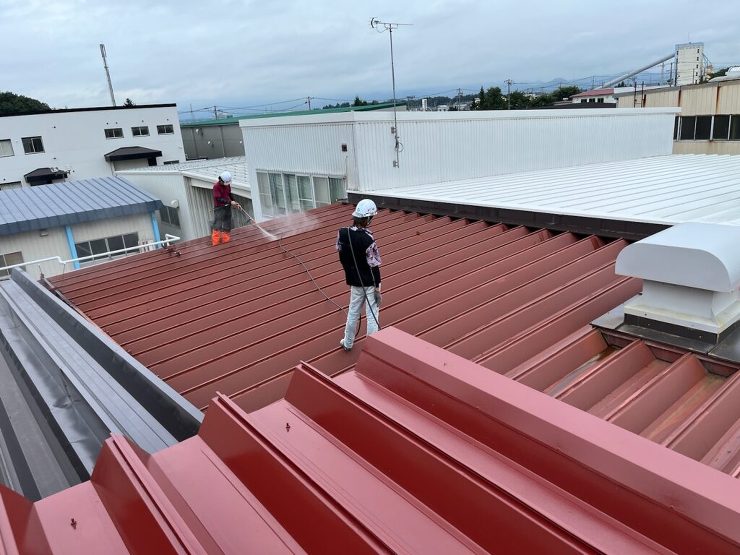 防水遮熱塗装で暑さ・雨漏り両方を解決！（北上市）