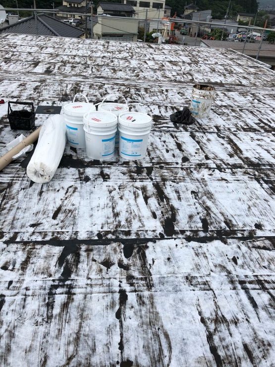 【大船渡市】ヒーローマンションの屋上防水メンテナンスをしました。外壁が浮いていると教えていただきましたので、修理をお願いしました。