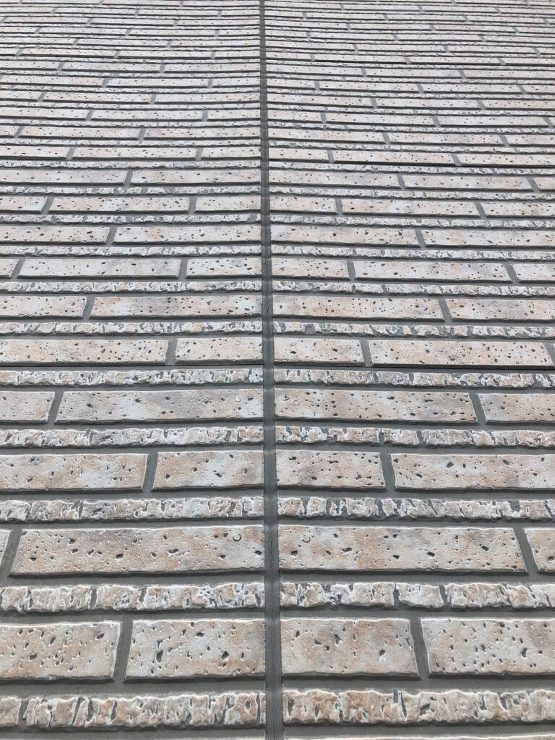 【金ヶ崎町】土屋ホームのお家、超高耐久の無機塗料で塗装しました。多彩色外壁はクリヤー仕上げを施しました。