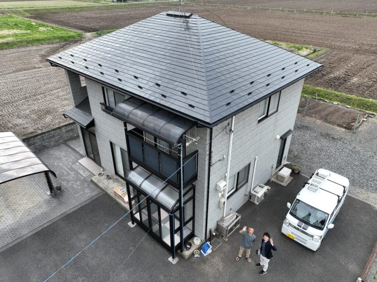 【奥州市】高耐久遮熱塗料を使用し、屋根の艶が蘇りました！