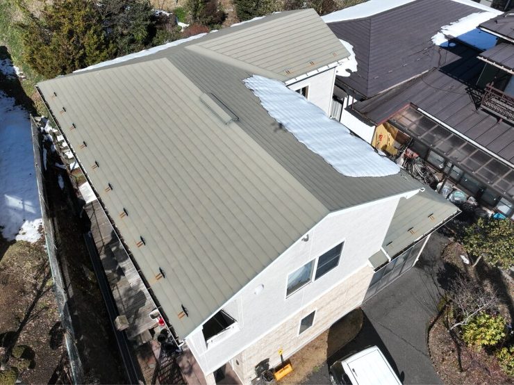 【奥州市】アイフルホームのお家で屋根・外壁塗装工事をしました。ラジオ放送を聞いて、お願いしようと決めました。家が明るくなり、子どもたちも喜んでいます！