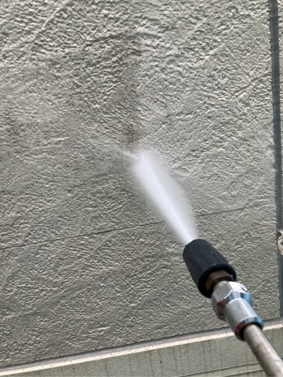 【奥州市】アイフルホームのお家で屋根・外壁塗装工事をしました。ラジオ放送を聞いて、お願いしようと決めました。家が明るくなり、子どもたちも喜んでいます！