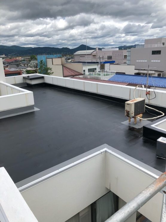 RC造テナントビル雨漏り修理・防水改修工事・笠木改修工事（一関市）