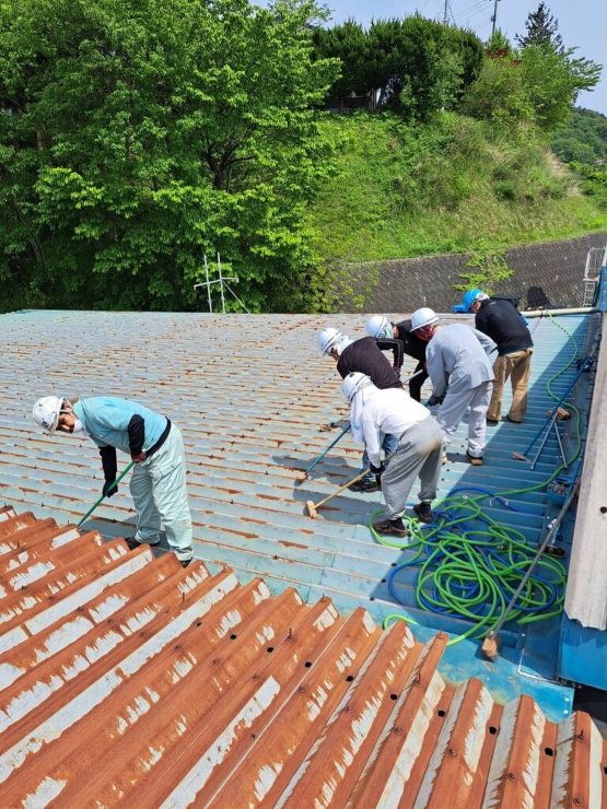 【一関市】熱中症から社員を守りたい！工場屋根を遮熱塗料で塗装しました！