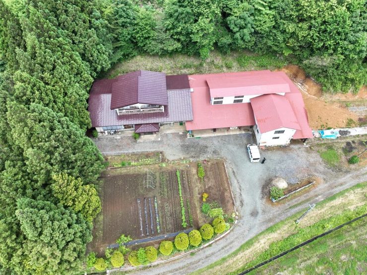 【金ヶ崎町】丁寧な重ね塗りで屋根塗装をしていただきました。他社で以前行った1回塗りとは仕上がりが全く違いました！