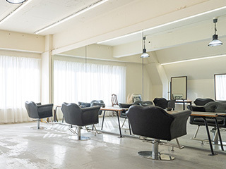 HAIR&SPACE 7bridge（セブンブリッジ）