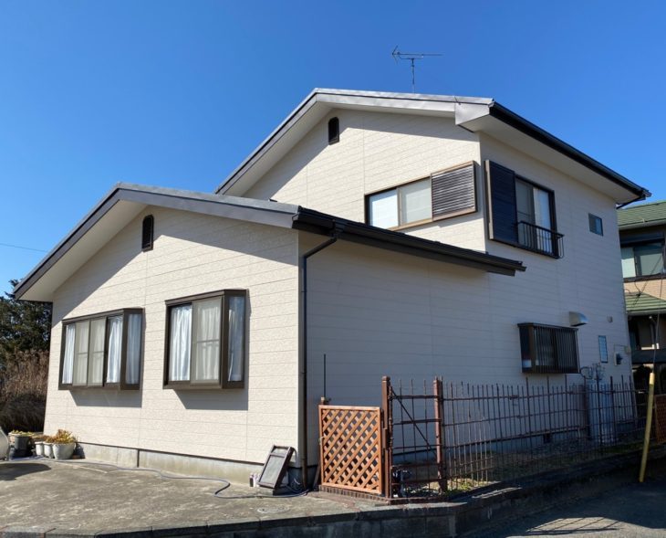   大網白里市　I様邸　外壁塗装　雨樋交換　軒天交換　破風板金巻きカバー工事　屋根ガルバリウム鋼板重ね葺き　施工事例