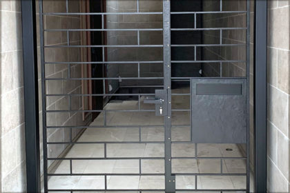 ロートアイアン手摺、階段手摺、門扉のアイ...