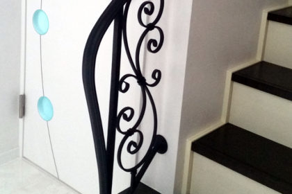 ロートアイアン階段手摺