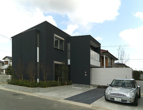 西側ファサード