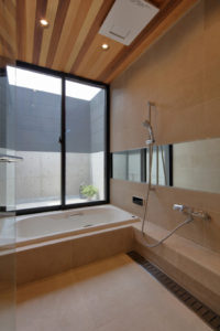 黒の家をWORKS[HOUSE]に追加し...