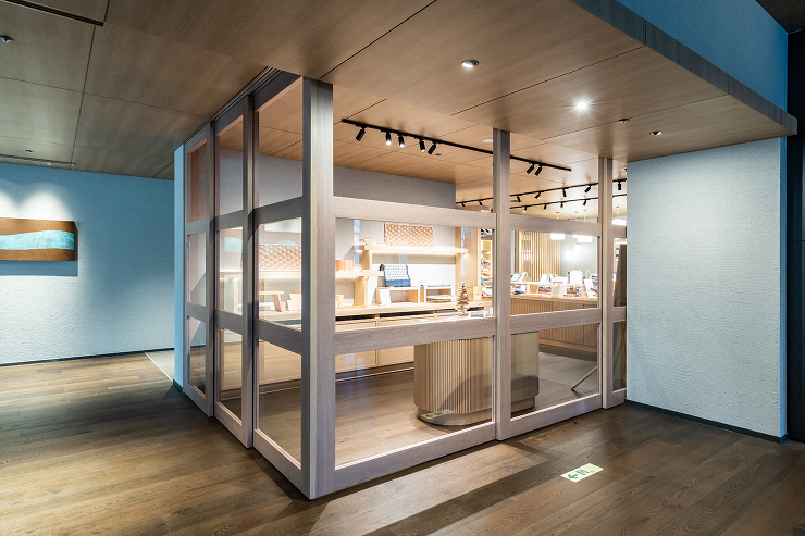 ガラスドア用自由丁番 M8505型の施工例・採用事例