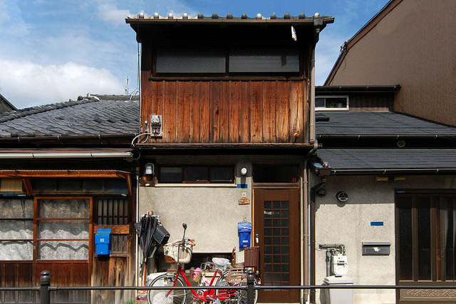 中宮町の住宅(安藤忠雄氏の生家)