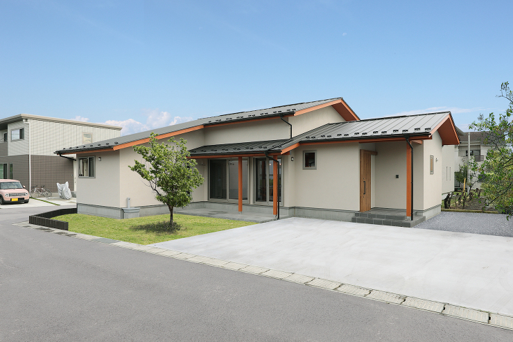 中庭か?繋く?心地よい平屋