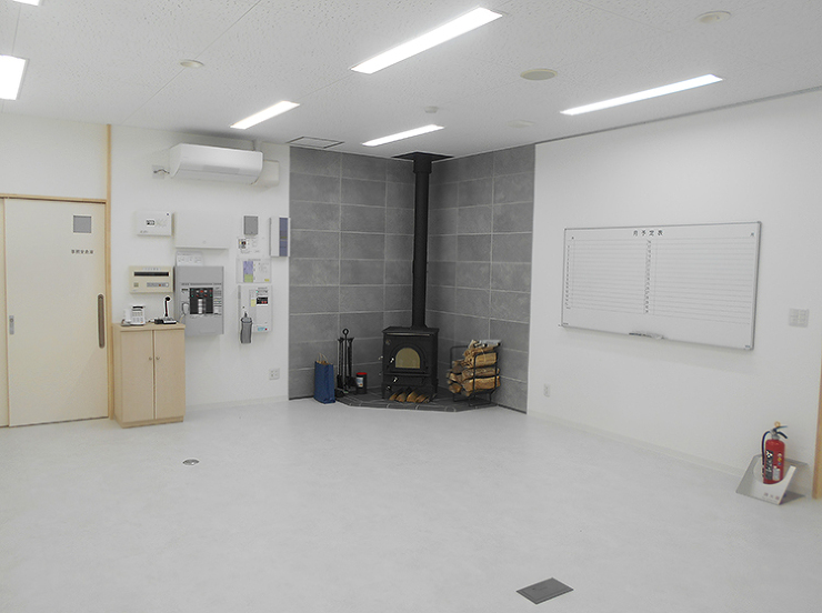 鷹山地区コミュニティーセンター | 秦・...