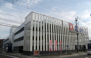 DAMZ六日町店駐車場新築工事 [駐車場...