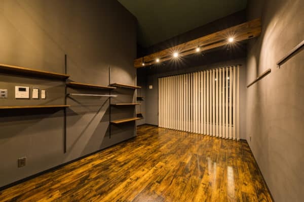 お客様施工例_賃貸型ガレージハウス｜FI...