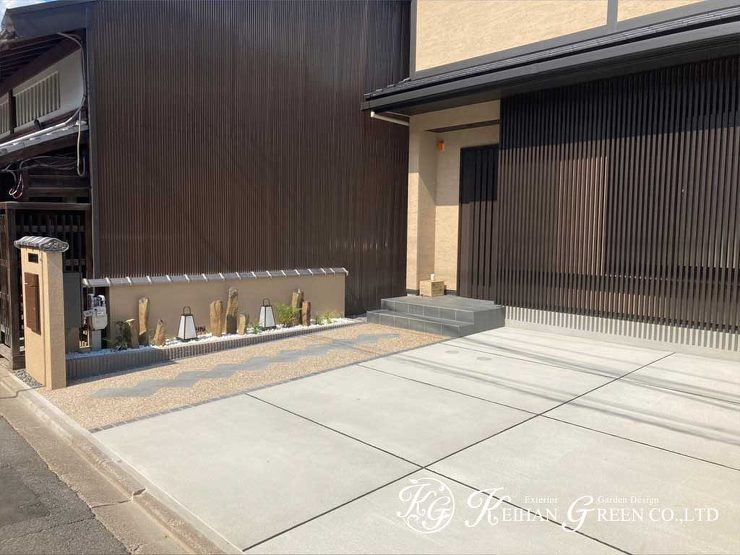 町家風のおうちを引き立てる和モダン外構　京都市