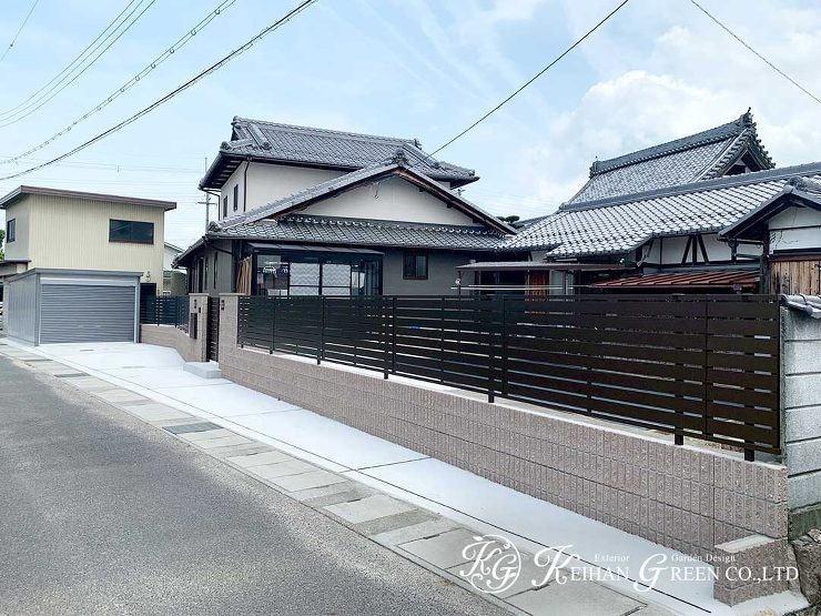 暮らしに寄り添う、安心と使いやすさを整えた住まいの顔づくり　野洲市