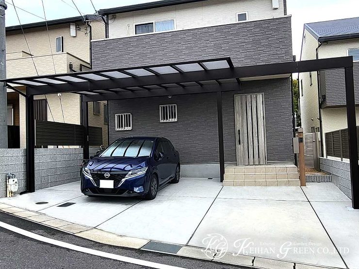 梁延長のカーポートで一体感のあるエントランス空間　大津市