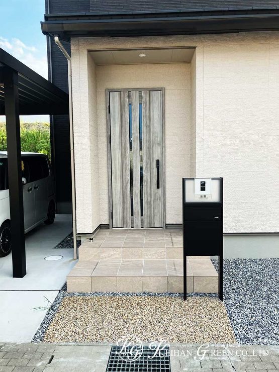 シンプルさと機能性を兼ね備えた住まいの外まわり　米原市
